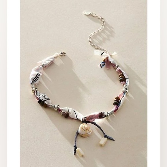 Free People - Ariana Ost - Alpha Choker Necklace in Natural - Layered silver NWT - Picture 1 of 4